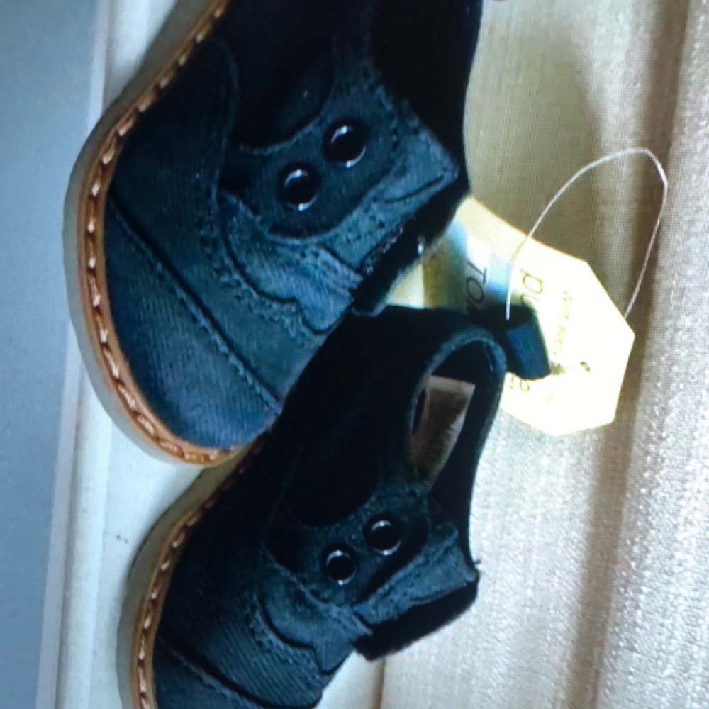 Toms navy blue toddler brogue shoes